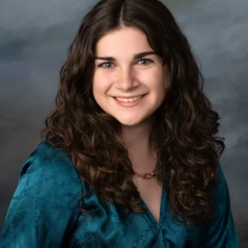 Headshot of Grace Saunders